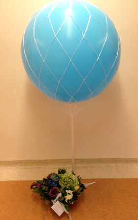 Arrangement  "Super Pack" for new born baby boy + X-large Balloon