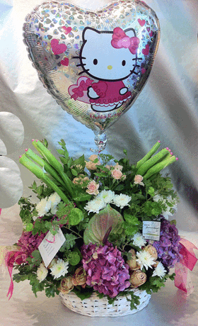 Basket with exclusive flowers in groups!!! + Balloon!!!