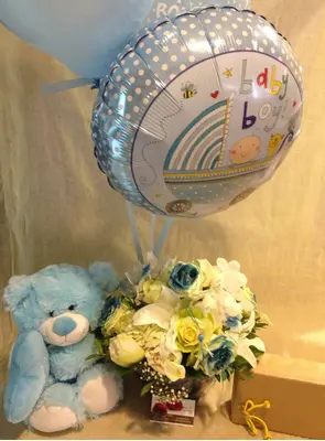 Exclusive Glass Vase  with flowers, X-large teddy bear and helium balloon !!!