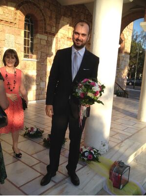 Νυφική ανθοδέσμη με άνθη εποχής