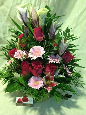 Flower arrangement "pink & red"