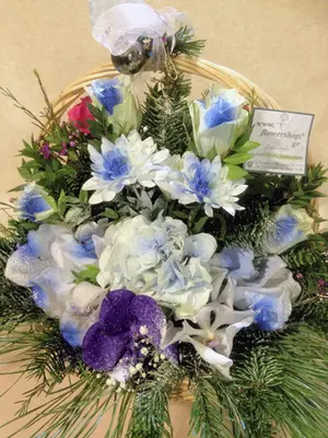Basket or glass arrangement. Boy or Girl. (Stick Balloon included).