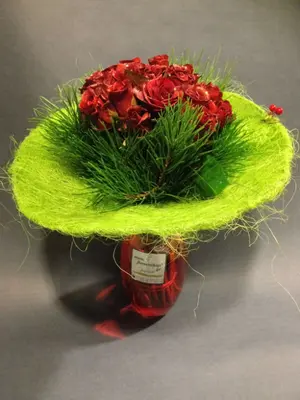 Design bouquet (21) red roses Extra Quality Dutch + Vase!!!