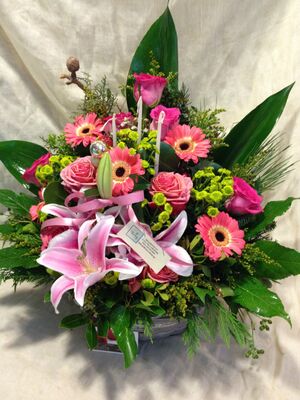 Christmas Arrangement  Pink Flowers & Decoration.