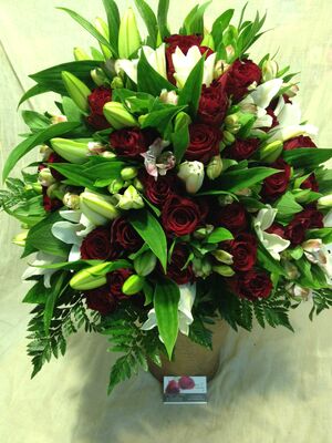 Exclusive "Red Roses" Bouquet (50) roses & Oriental Lillies.