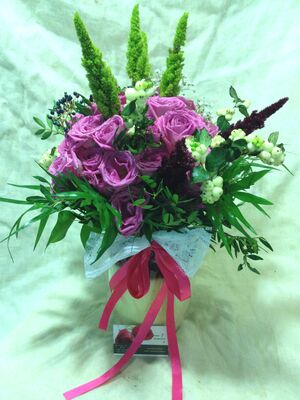 Τριαντάφυλλα Ροζ ή Λευκά (40τεμ.) Ανθοδέσμη ή Μπουκέτο Σπεσιαλ Σε Βάζο.