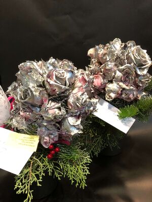 Μπάλα από τριαντάφυλλα (40) τεμ. σε κορμό Μπονσάι !!! (1) ΣΥΝΘΕΣΗ