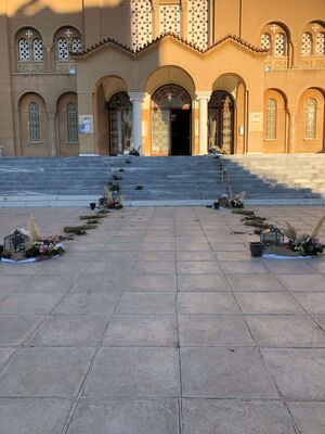 Wedding flower & candles decoration Exterior corridor. Autumn Flavor & Style.