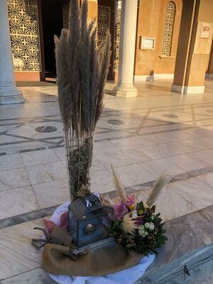 Wedding flower & candles decoration Exterior corridor. Autumn Flavor & Style.