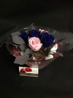 Τριαντάφυλλα βαλσαμωμένα (4) Τεμ. σε σύνθεση. Νέο Είδος !!! Ιδιαίτερο!!!