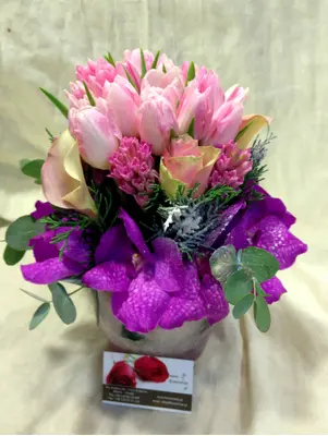 Arrangement In Glass Vase. Pink Princess !!!