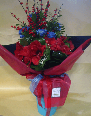Red and blue flowers bouquet