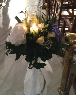 Γάμος. Στολισμός Εκκλησίας Με "Ορτανσίες"