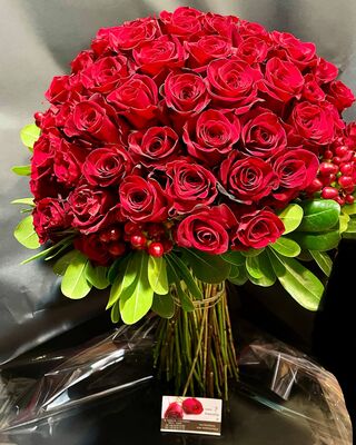 "Κόκκινα Τριαντάφυλλα" !!! Αγάπη χ 100 !!! (1) Πολυτελές Μπουκέτο (100) τεμ..!!!