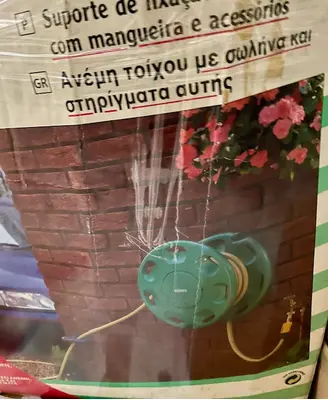 Ανέμη τοίχου Hozelock 25m. Σετ με πιστόλι ψεκασμού & συνδέσμους.