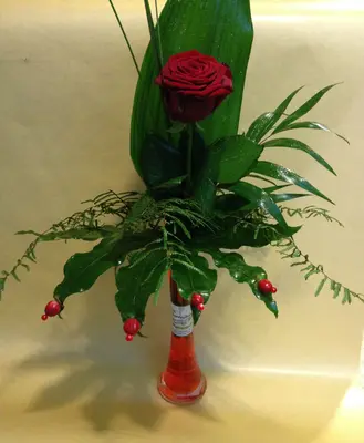 One Single Exclusive Rose in glass tube or other vase!!!