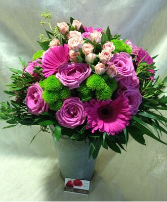 Bouquet in green and pink
