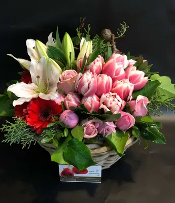 "Grouped" colored flowers in basket. Colored  Spring !!! (35cm basket size)