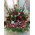 Σύνθεση σε καλάθι με τριαντάφυλλα και ορχιδέες