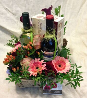 Basket Wine + Chocolates  !!!Exclusive.