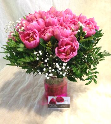 (20) Tulips Bouquet + Vase