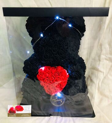 Αρκουδάκια από τριαντάφυλλα.Rose Bear με "Καρδιά" 40cm. Συσκευασία Δώρου. Τεχνητά Τριαντάφυλλα. (ροζ, μαυρο, κίτρινο, κόκκινο, σιελ & λευκό) (1) Τεμάχιο. ( συνοδεύεται απο το γνήσιο κουτί του & Λαμπάκια)