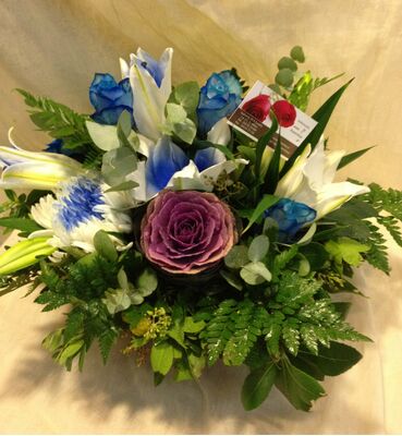 Basket with exclusive flowers for New Born Baby