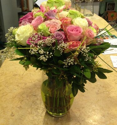 (40) roses bouquet + Vase