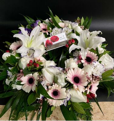 Στεφάνι με λευκά-ροζ άνθη εποχής !!! Πολυτελές.