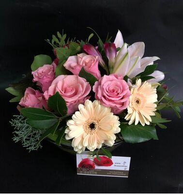 Mixed Flowers in Glass & Decoration !!! 10,00€. Exclusive