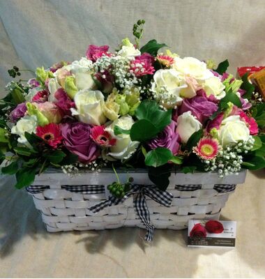 Gourmet Set ! Καλάθι με Λουλούδια ! Καλάθι με λιχουδιές ! Εξτρα !