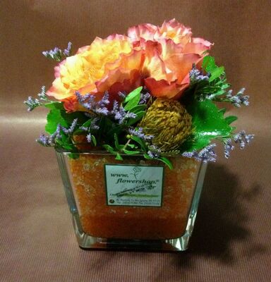 Γυάλινος κύβος 12χ12χ12 με aqualinos gel και λουλούδια (σπέσιαλ)