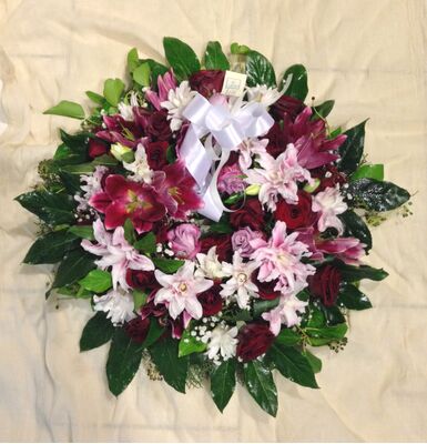 Condolences wreath EXTRA  (pink) (diam. appr 1,00m)