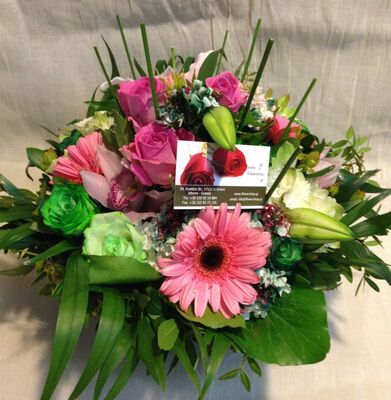 Multi colored flowers in basket. Colored  Spring !!!