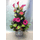 Σύνθεση με λουλούδια σε  γυάλινο βάζο κύβο