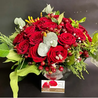 Red Roses Arrangement (31) Heads In Glass.