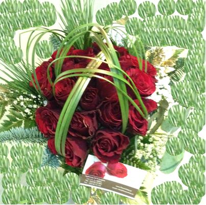Christmas bouquet with roses and typha grass !!!