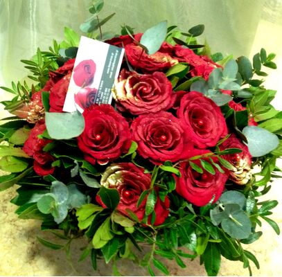 (21) red roses bouquet Extra Quality Dutch in basket !!! Super week Offer.