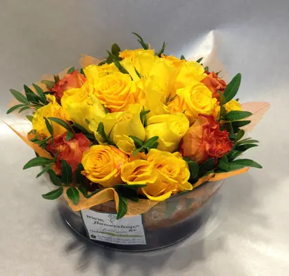 Small Roses Cake Arrangement In Glass Vase With Decorative Flower Gel.