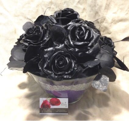 (10) Exclusive Black Waxed  Roses In Vase Arrangement!!! NEW!!! Also available in pink