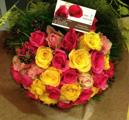 Roses Multi Color In Vase With Decorative Sisal & Water Dye.