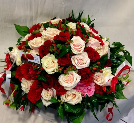 Pink & Red Roses (50) stems round basket arrangement. Exclusive Varieties !