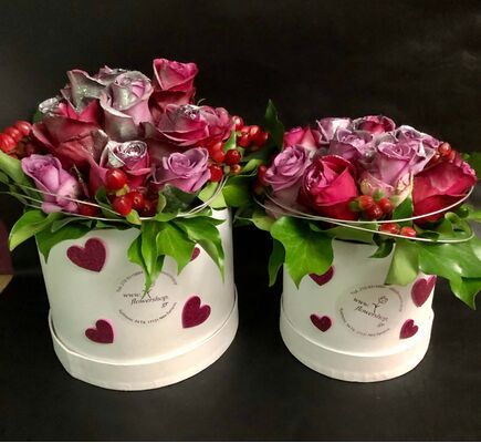 Ανθοπωλείο. Τριαντάφυλλα σε "Κουτιά" Σετ των (2).