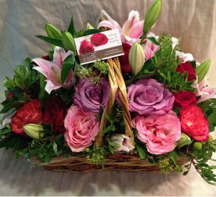 Ecuador roses.Big basket 0,65m.x0,50m. full of flowers!!! Very Special