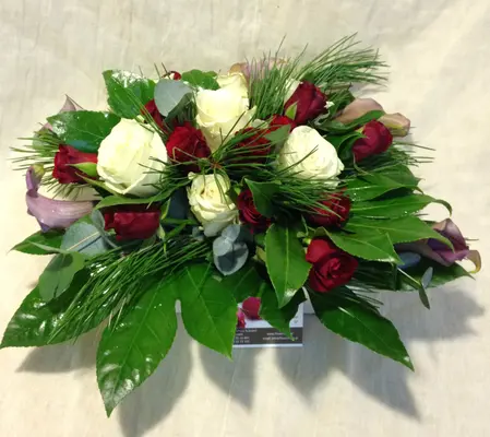 Arrangement of flowers in excellent "wooden"  pot !!!