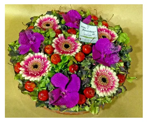 Arrangement in glass