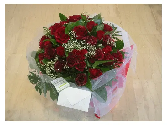 red roses bouquet