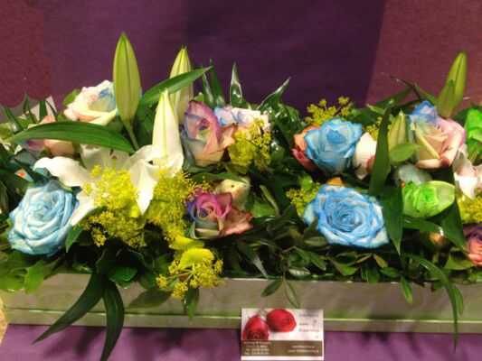 Σύνθεση λουλουδιών σε κουτί