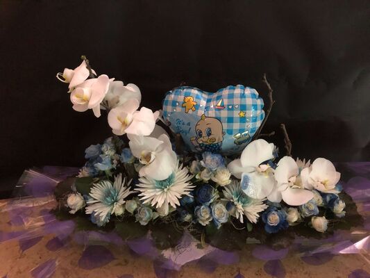 Σύνθεση  Λουλουδιών  για νεογέννητο. Γραμμική Διάταξη Ανθέων.