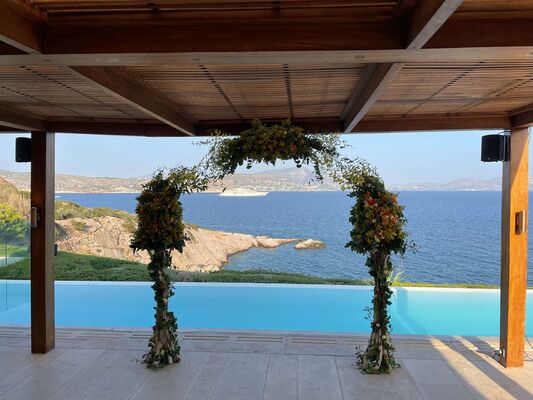 Island Athens Riviera Club.Στολισμός  Δεξίωσης. Αψίδα, Τραπεζια, Χώρος.